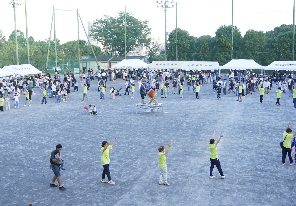 踊って、食べて、遊んで賑わう
