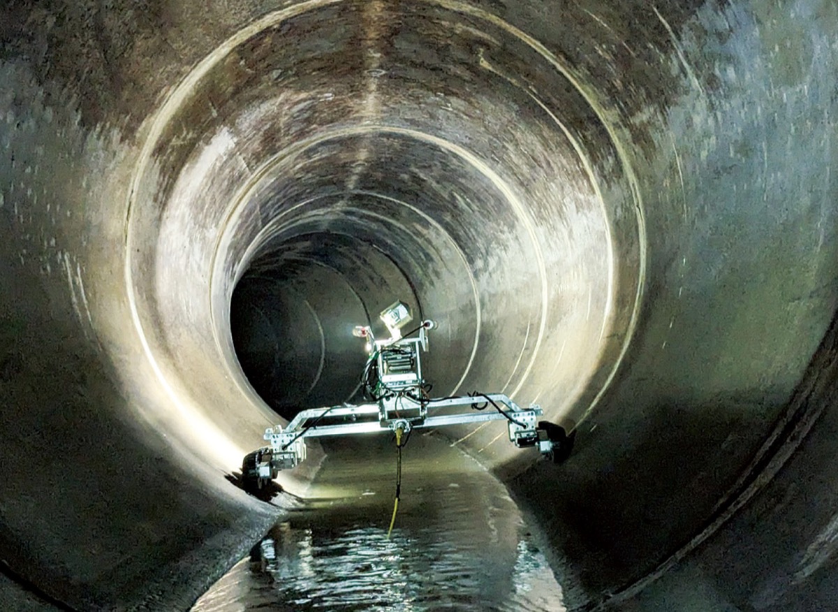 腐食やひび割れ確認