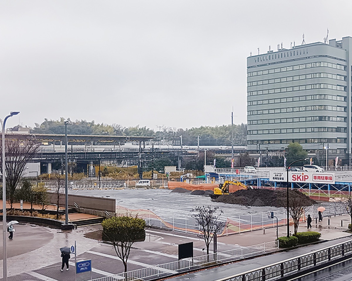 大型図書館、新横浜に