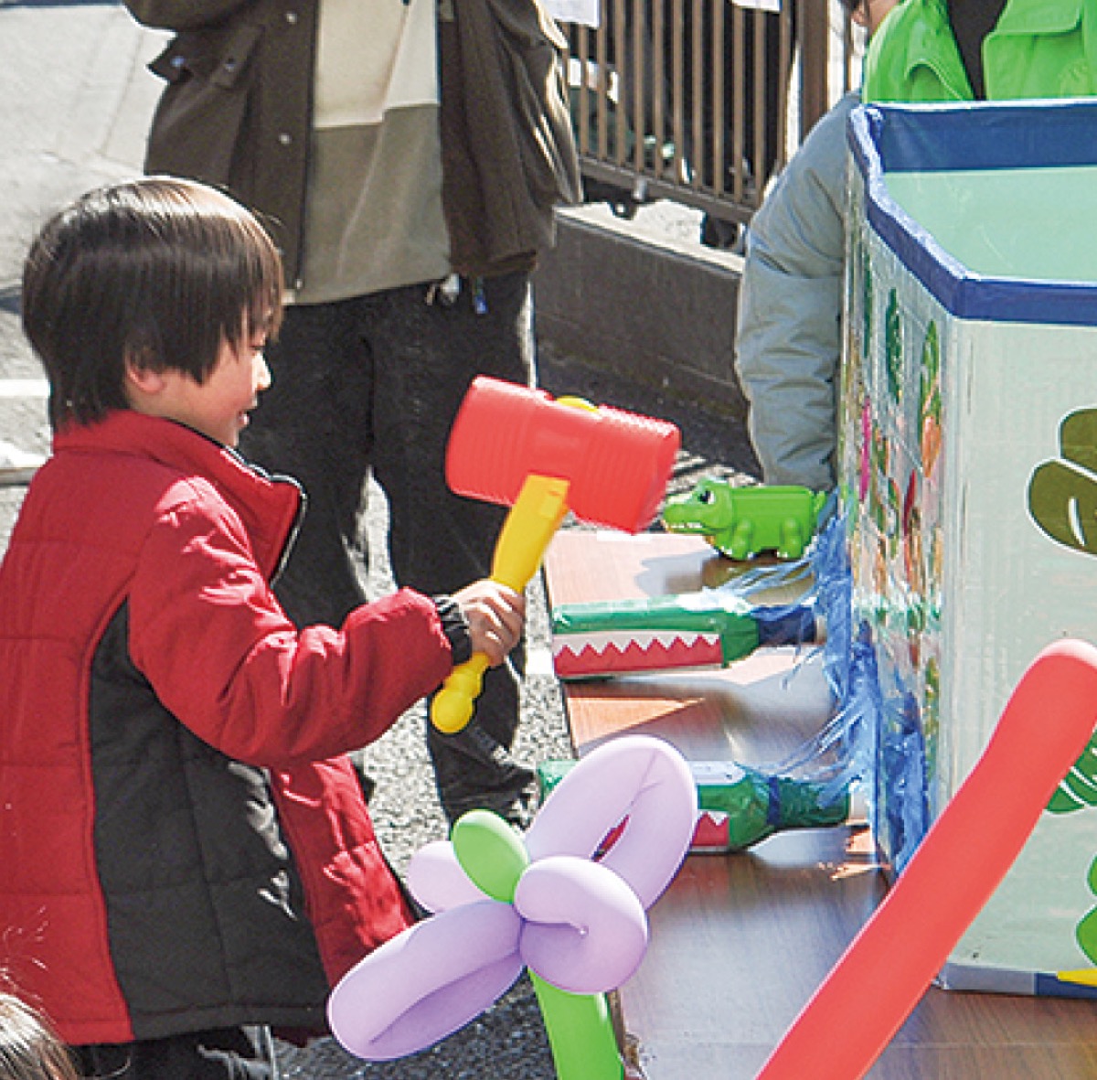 ミニゲームを楽しむ子ども