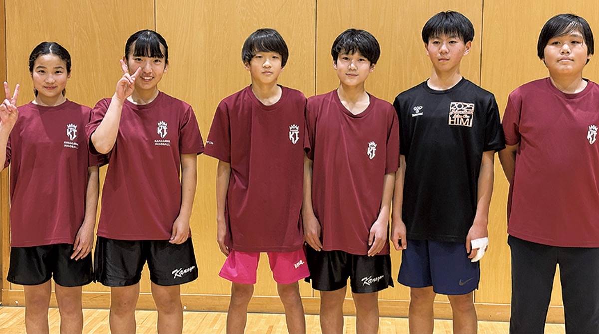 卒団した中学生メンバーら