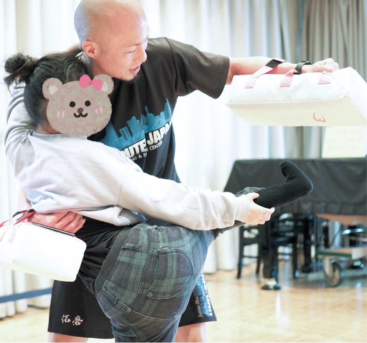 指導する杉本さん（本人提供）