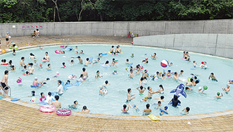 プール開きした茅ヶ崎公園プール