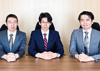 左から柿元弁護士、須田弁護士、白井弁護士