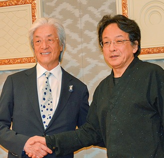 上野理事長(左)と沼尻音楽監督