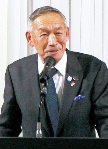 挨拶をする村田会長