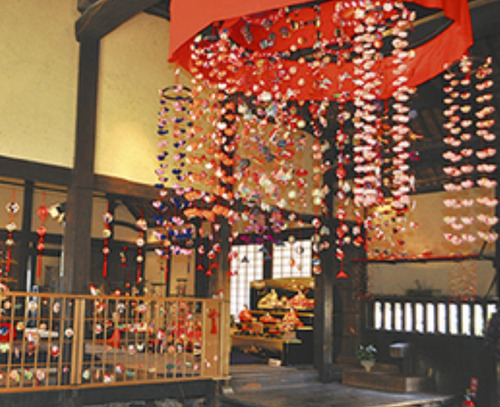 さまざまなひな人形を展示（写真は過去）