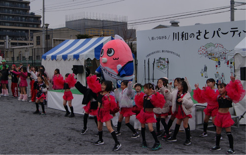 「つづきたいちゃん」がステージを盛り上げる