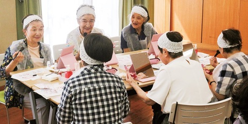 笑顔がこぼれる参加者