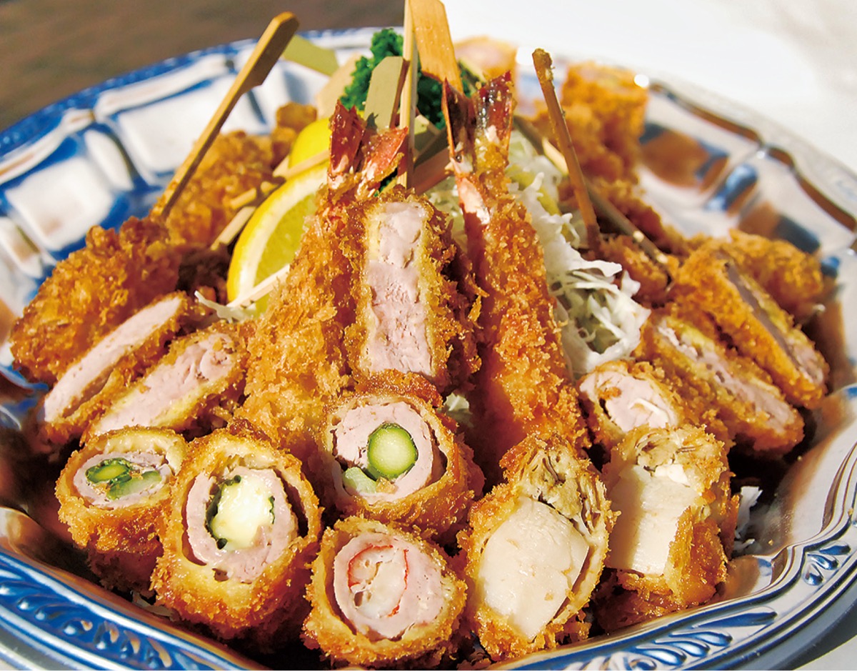 持ち帰り用は予約を（写真は3~4人前）