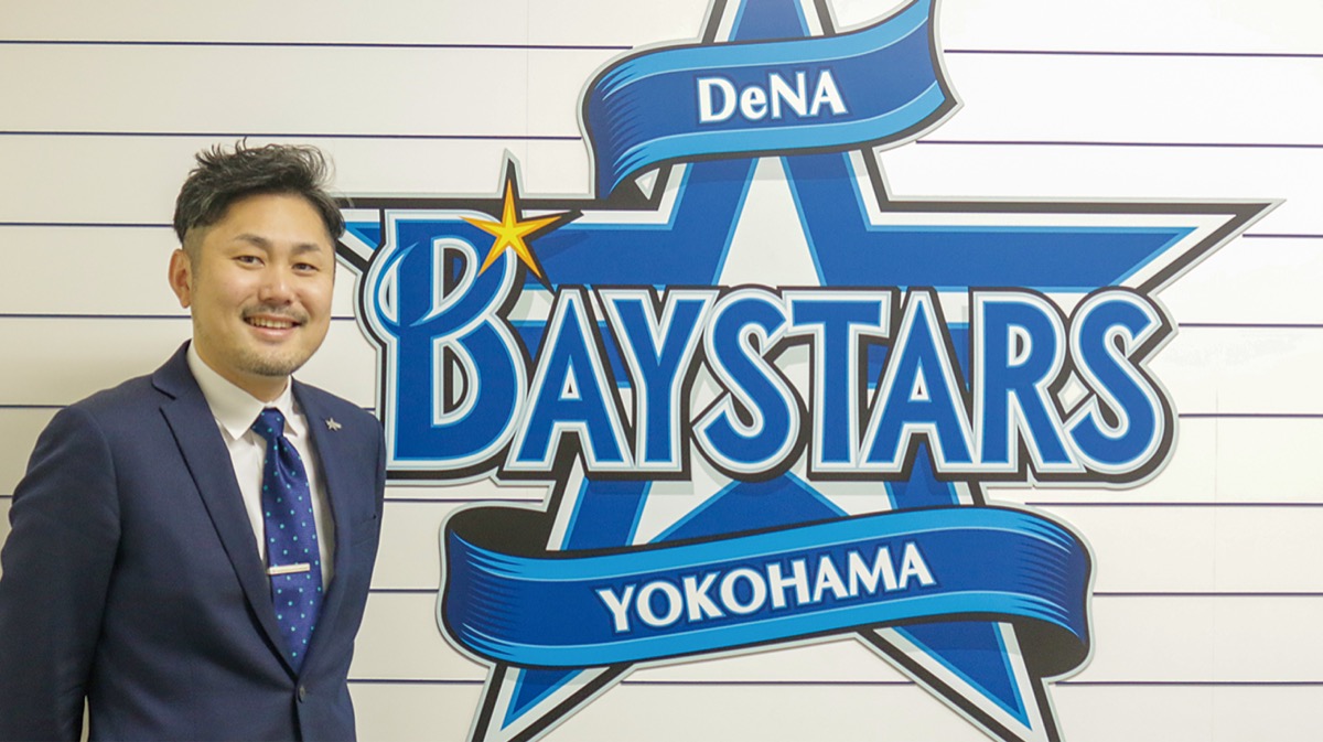 萩原龍大さん（45歳）…都立国立高校から慶應大理工学部を卒業後、（株）DeNA入社。人事部門の経験を積み、同社がベイスターズを買収したのに伴い球団に出向。総務など管理本部長を経て17年からチーム統括本部長。