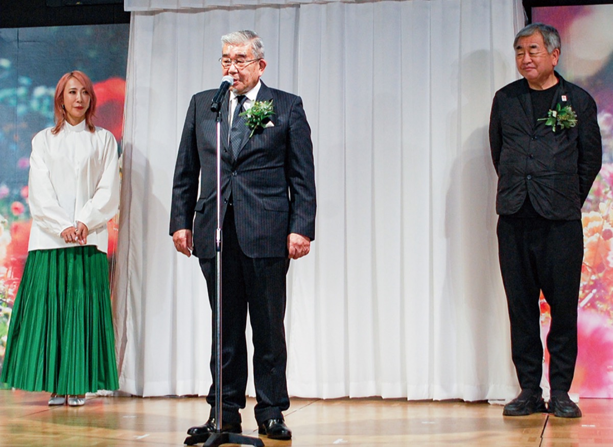 推進組織の（左から）蜷川さん、涌井さん、隈さん