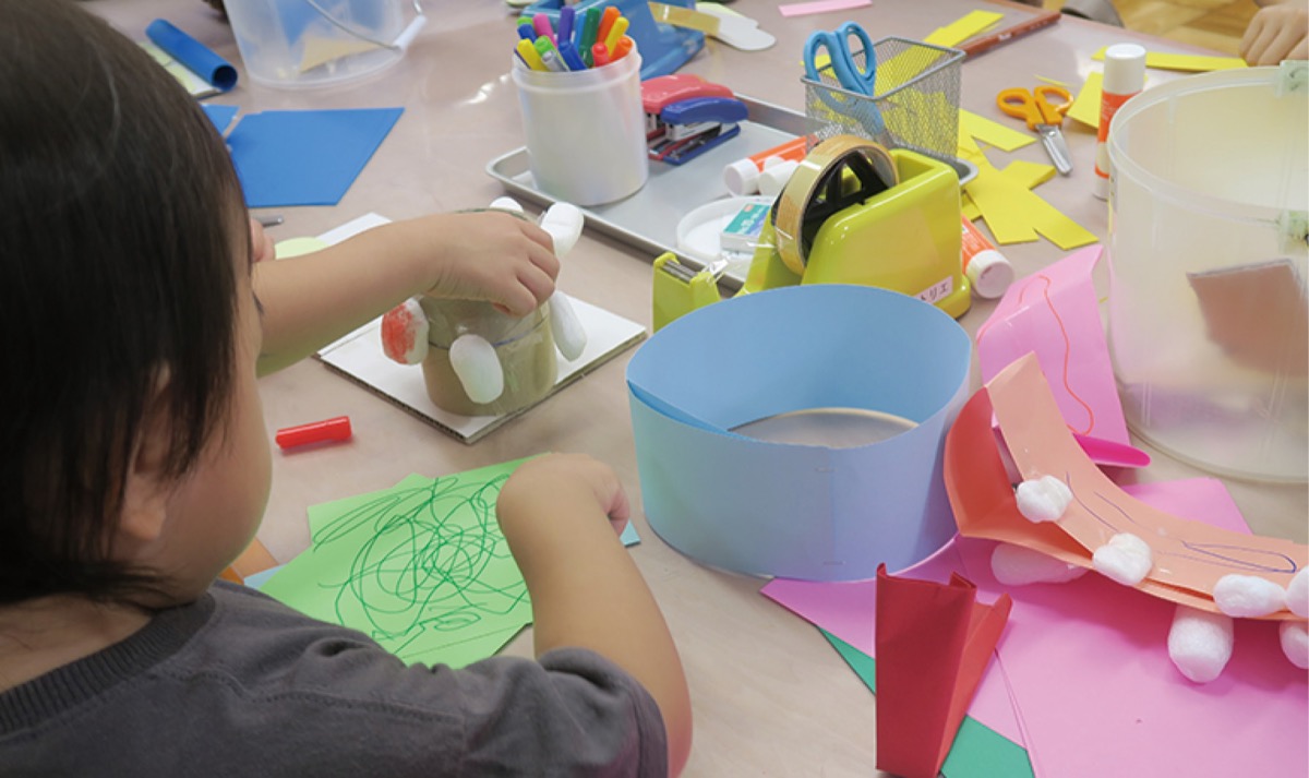 横浜美術館に廃材提供