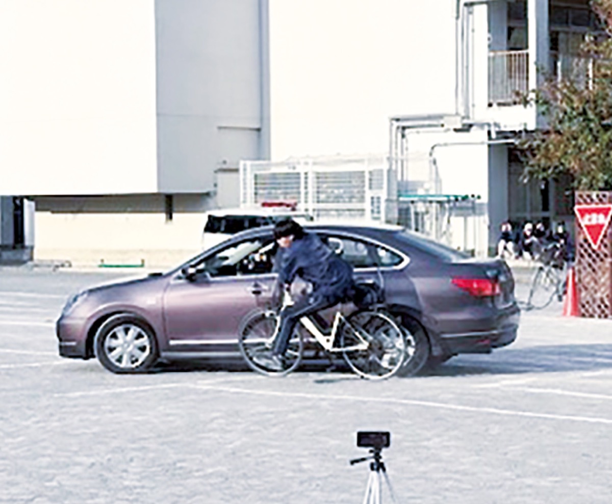 事故再現で注意喚起