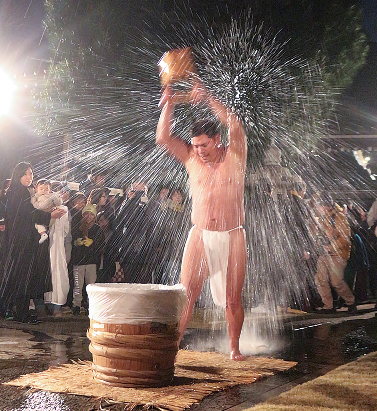 冷水で新年の安全祈願