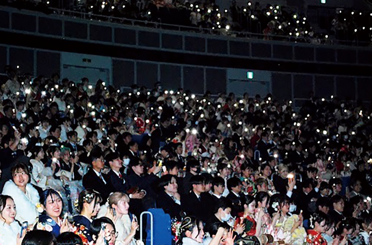 新たな門出に笑顔咲く