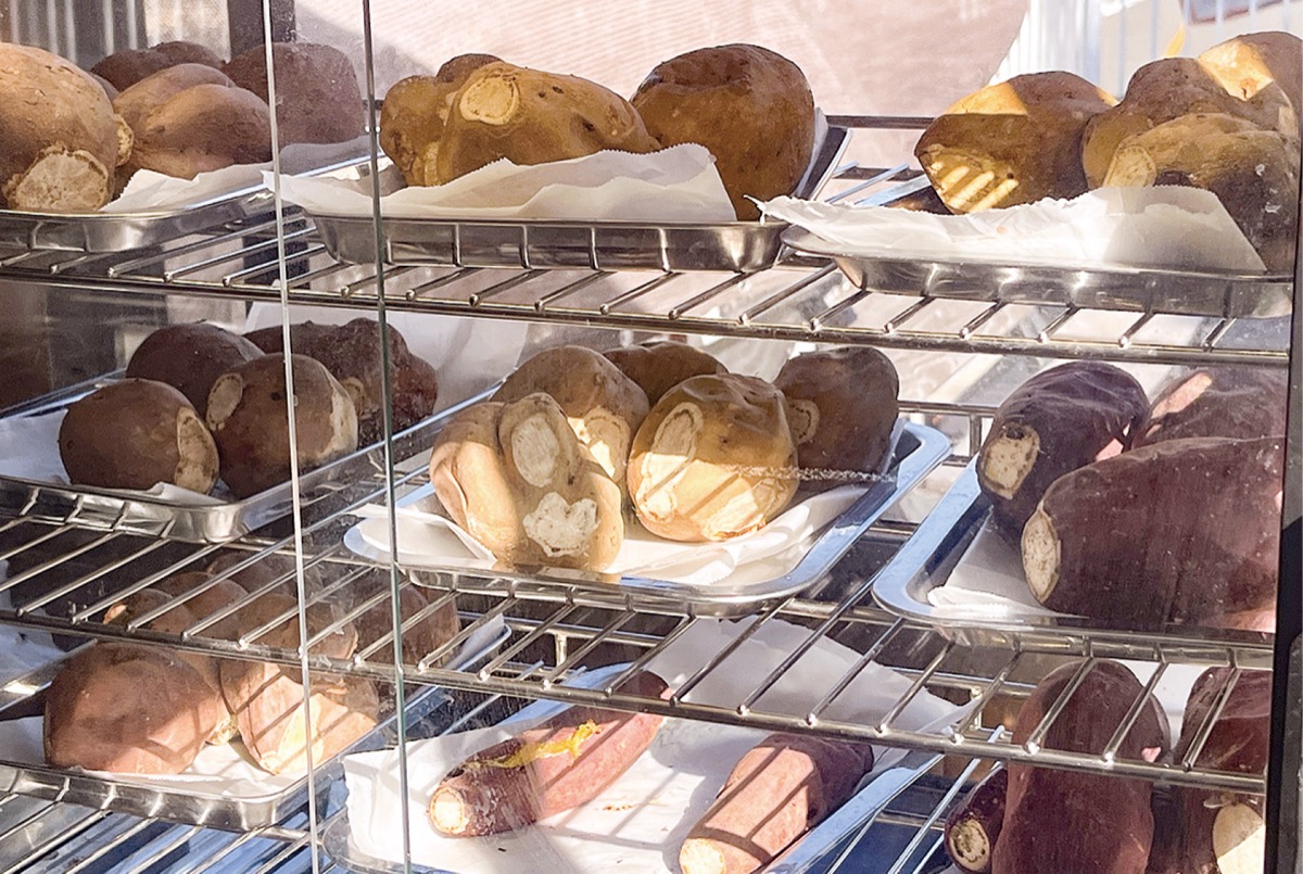 工場屋上で｢焼き芋いかが｣