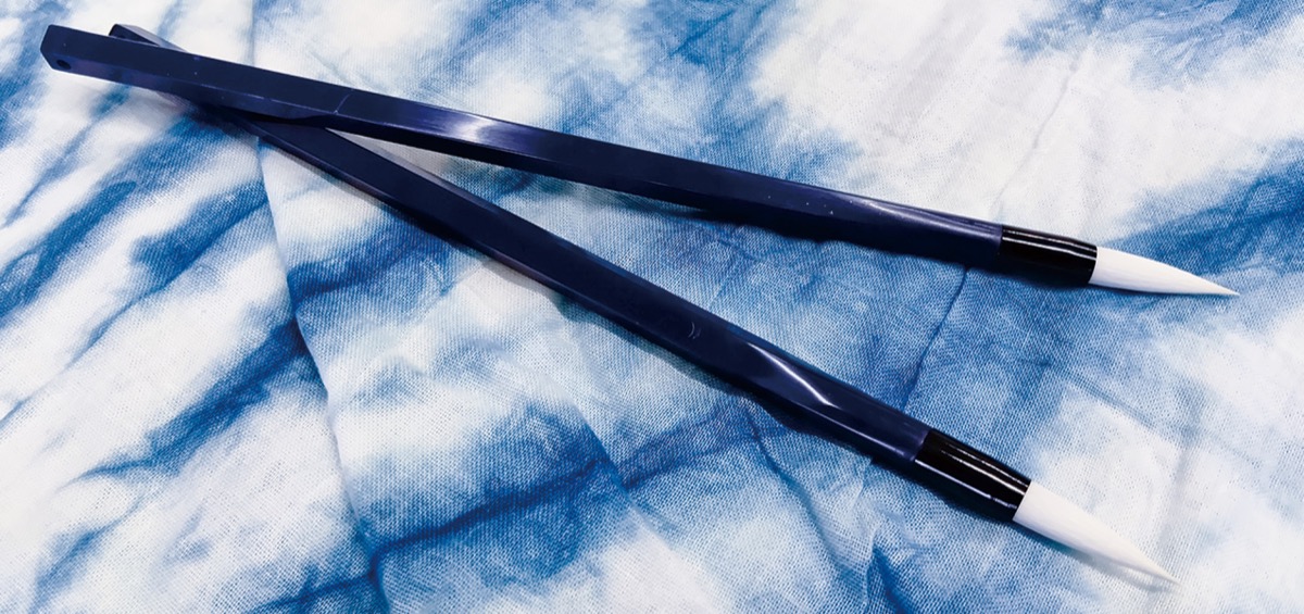 プラ製の鉢から柄を作った熊野筆