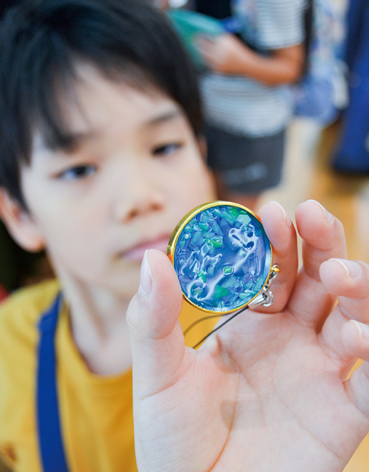 マイクロプラスチックを使ったＵＶレジンキーホルダーの制作