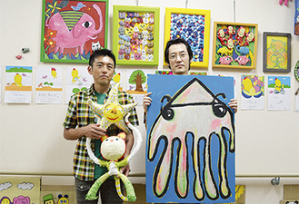 各所で作品展を開く赤津さん（左）と松元さん