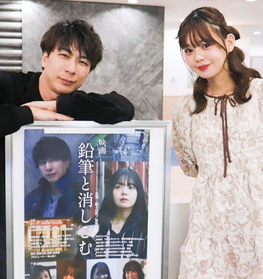 主演の船ヶ山さん（左）と宮里さん