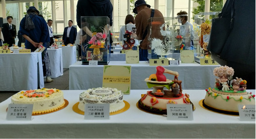 展示されたケーキ