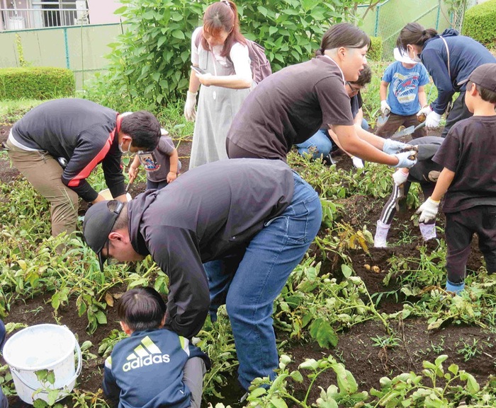 希望が丘地区セン　親子で収穫楽しんで　地域交流にも一役