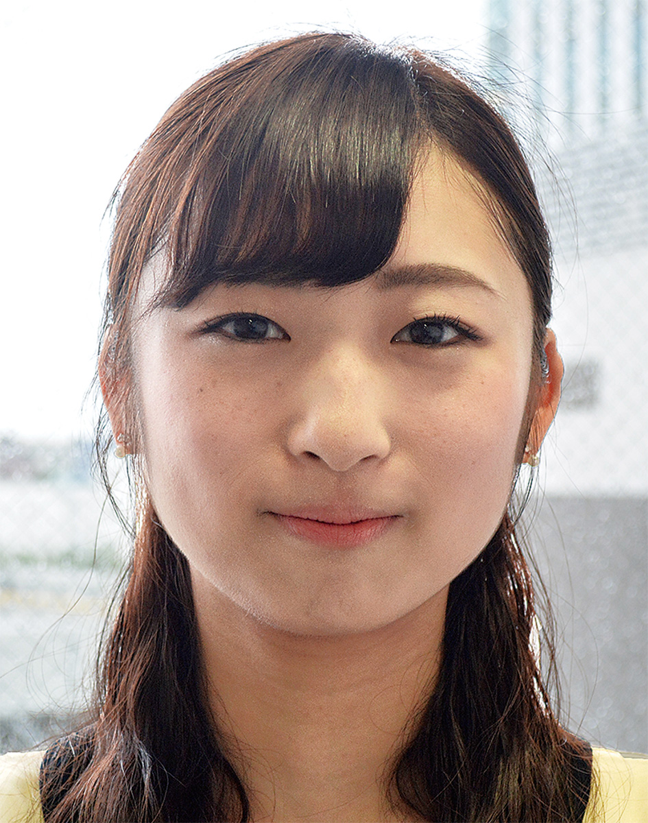 山西 由莉さん (写真1)