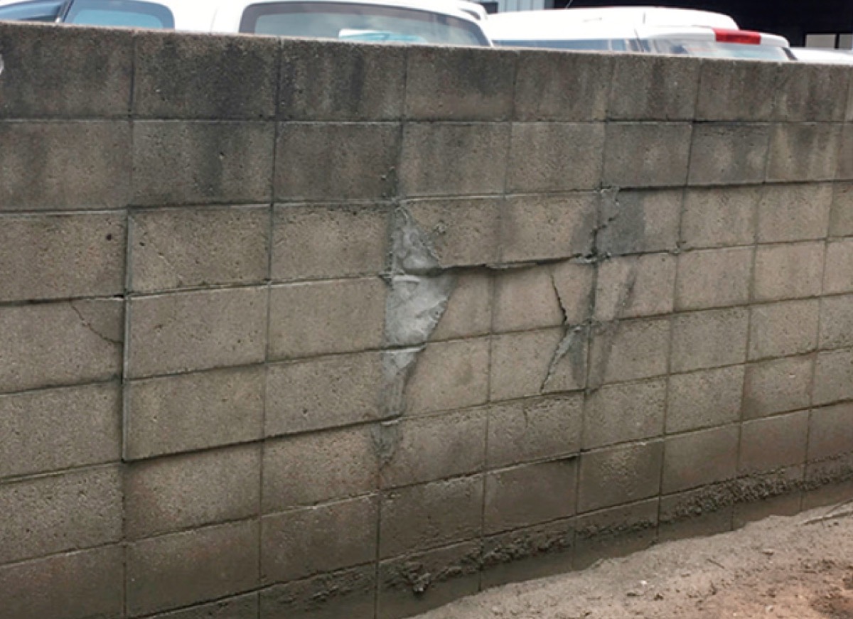 ブロック塀改善工事に補助
