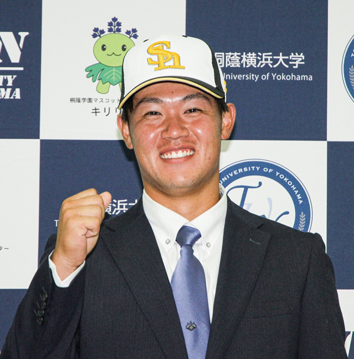 横浜商大高出身吉田捕手 ドラフト６位でＳＢ（ソフトバンク）へ 桐蔭