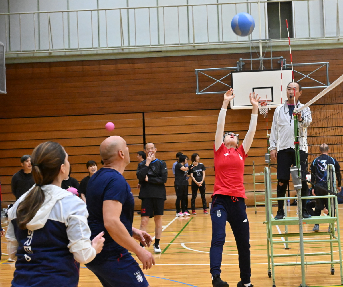 セルビア大使のコヴァチュさんが来場