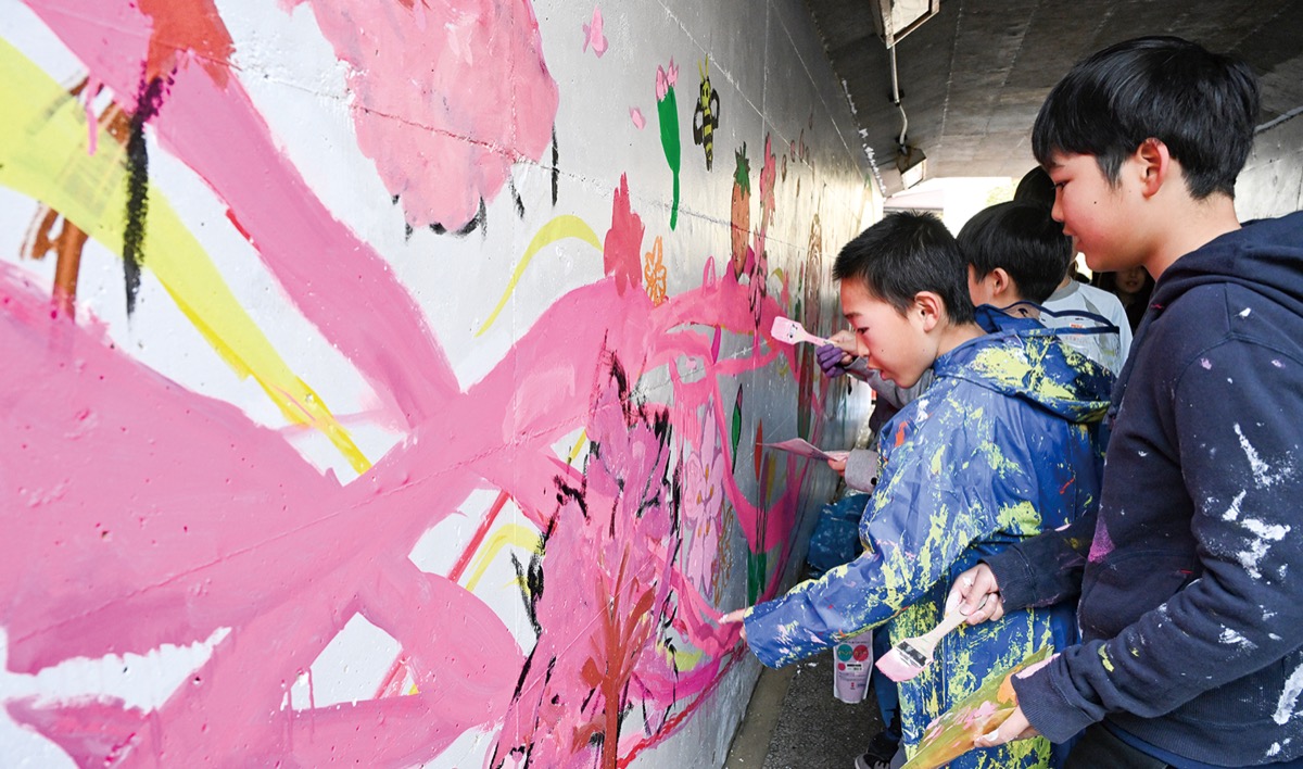 街を明るくペイント