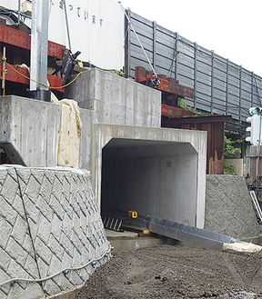 今年12月に開通予定の歩行者専用トンネル