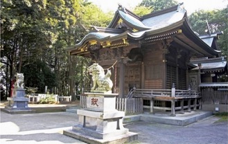 奉納相撲の言い伝えが残る諏訪神社