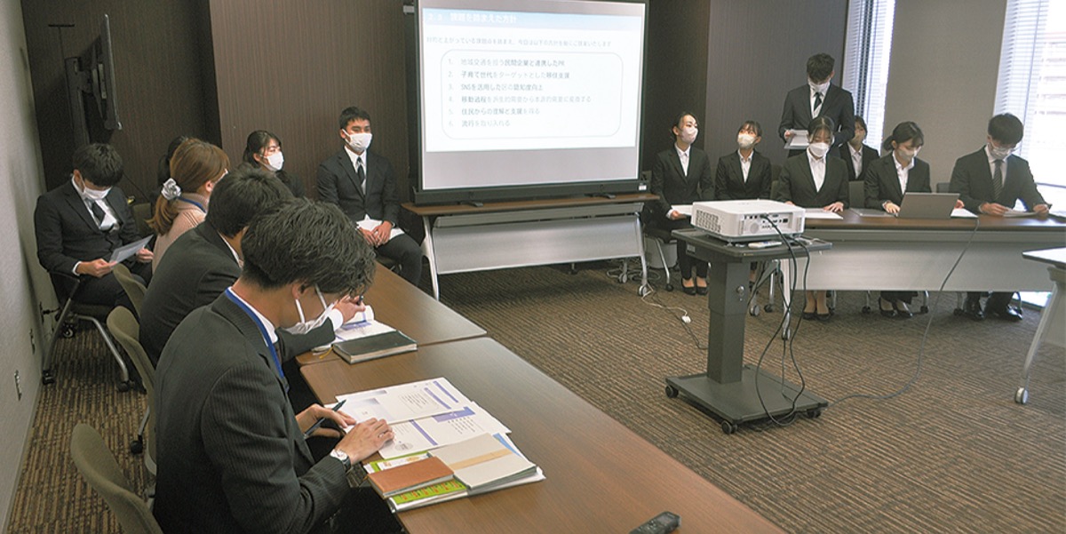 区の魅力発信、学生が提案