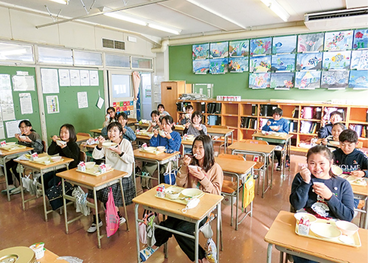 給食にベトナム料理