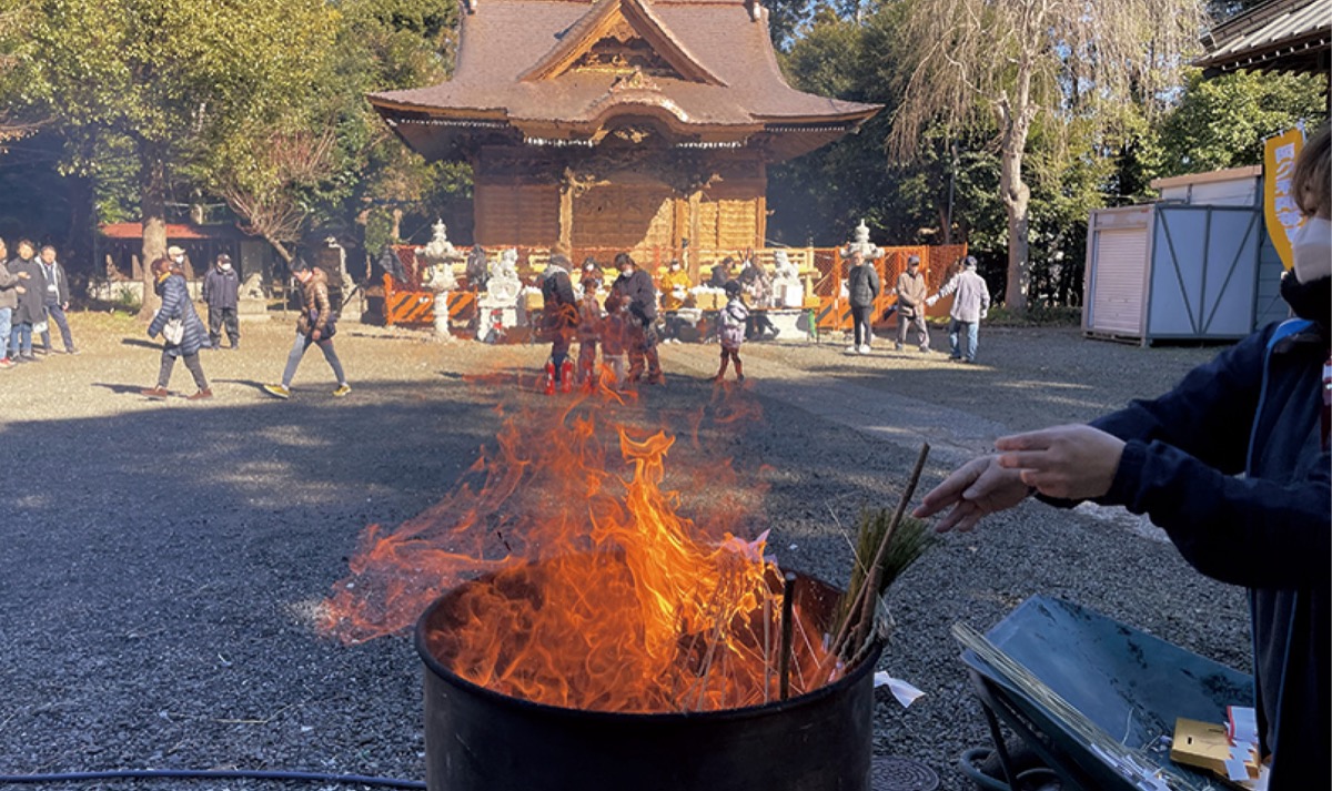 熊野神社でどんど焼き