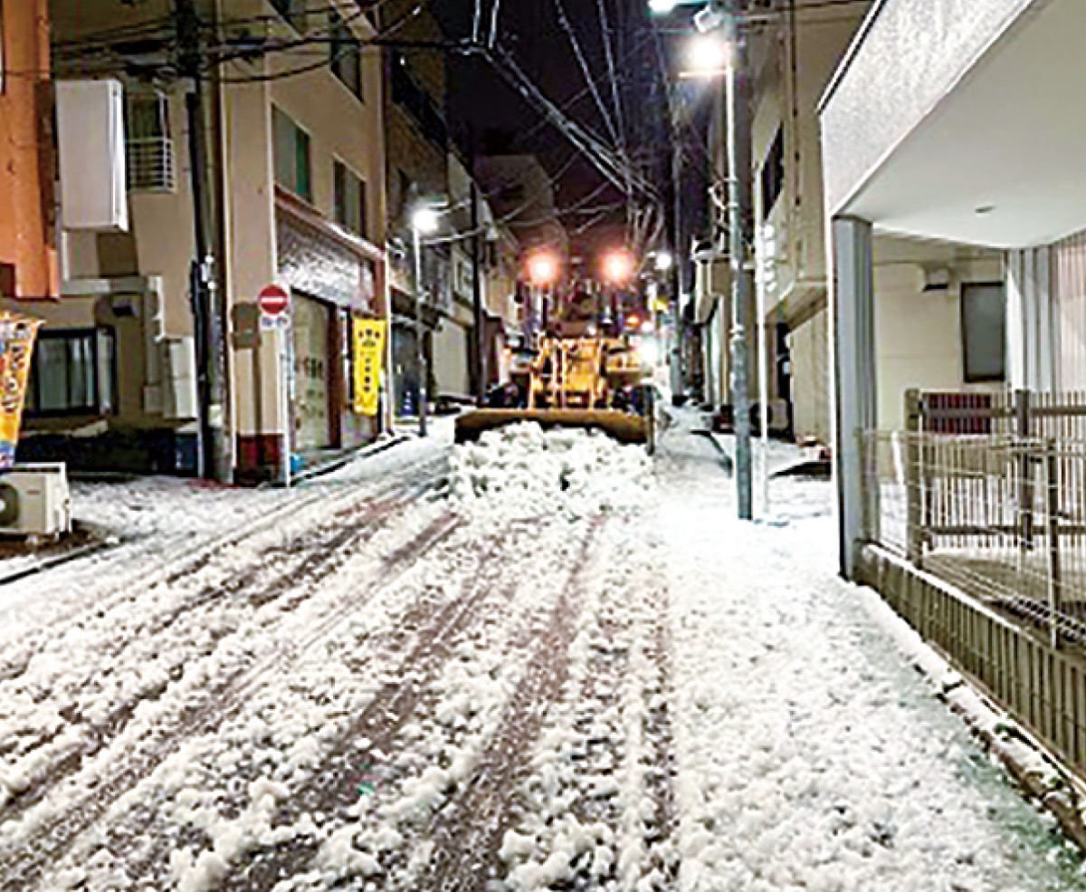 除雪作業に奮闘