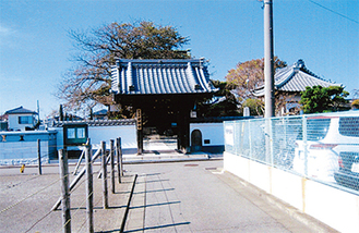 中田寺の表門