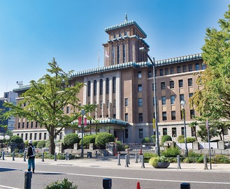県庁本庁舎正面からの外観（11月1日撮影）