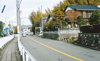 バス停途中下車-岡津-
