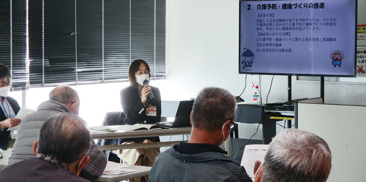 深川区長による発足記念講演のようす(下和泉地域ケアプラザ提供)