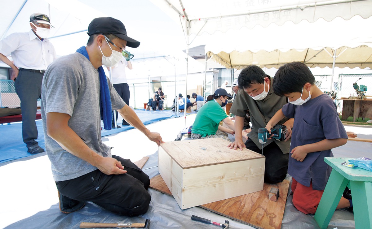 親子工作を地域で支援