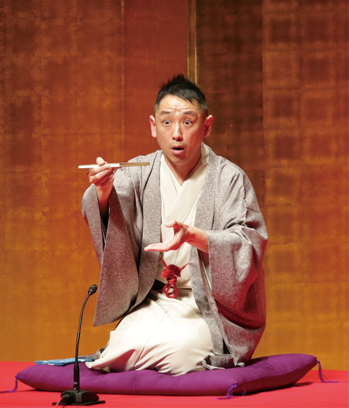 初笑いをチャリティに