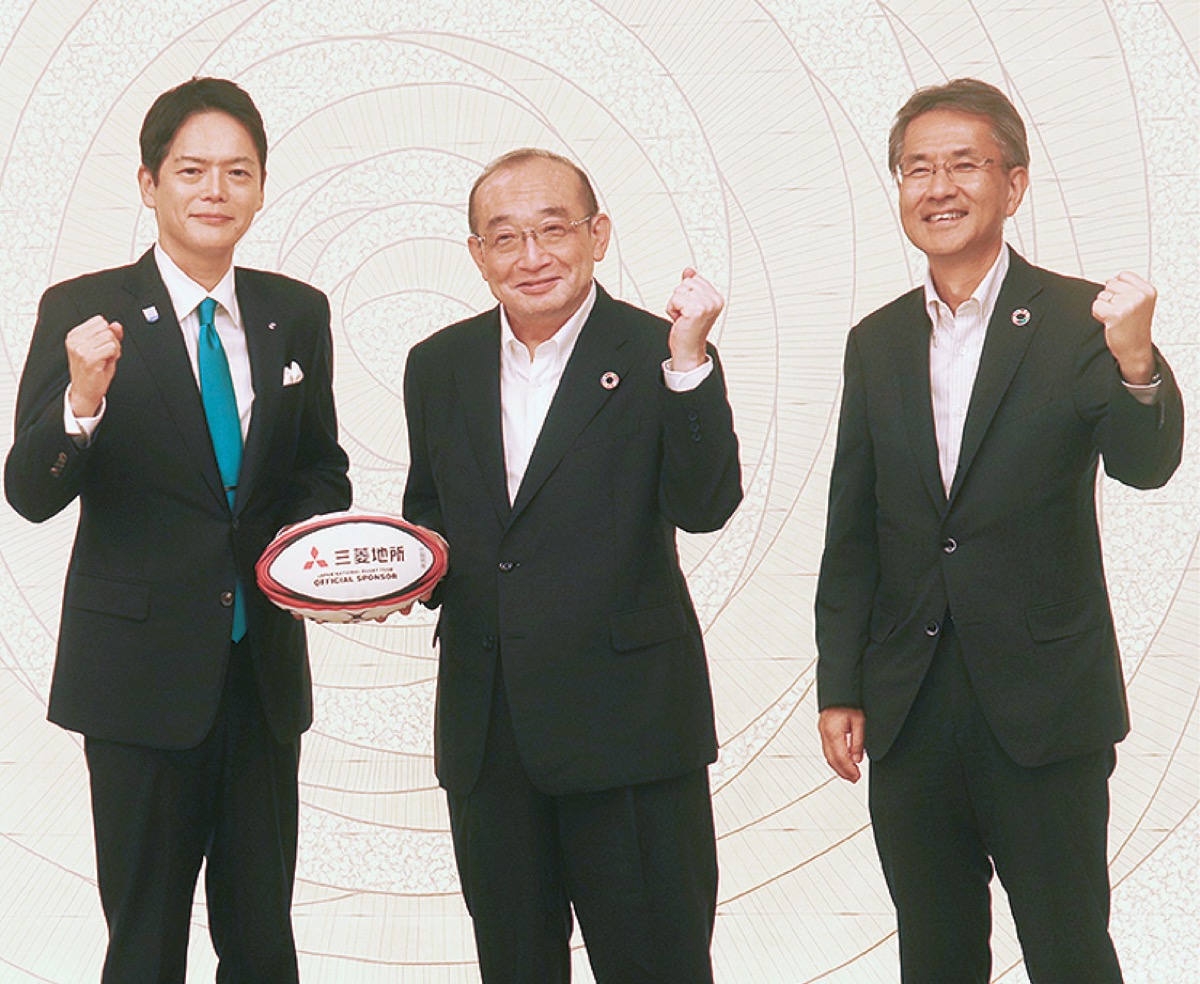 市立小学校にボール寄贈