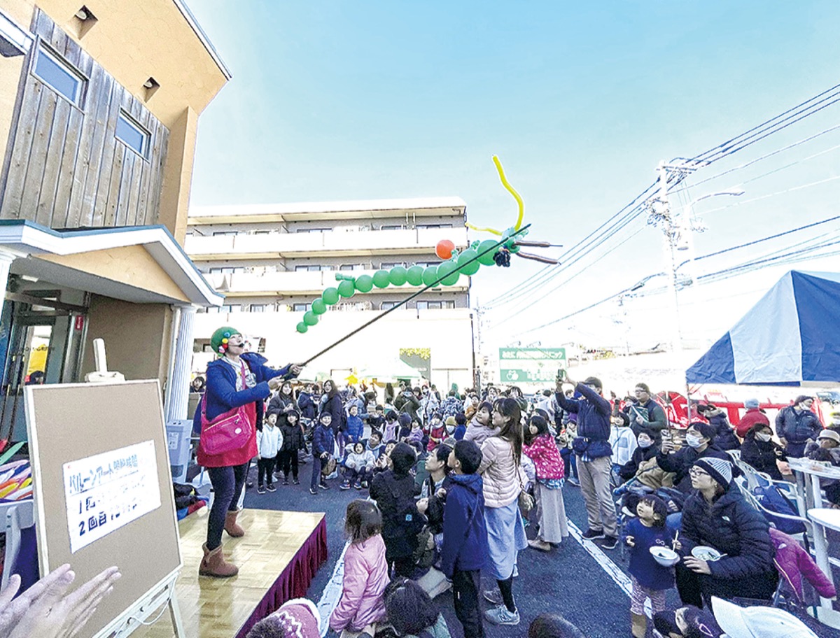 感謝祭が大にぎわい