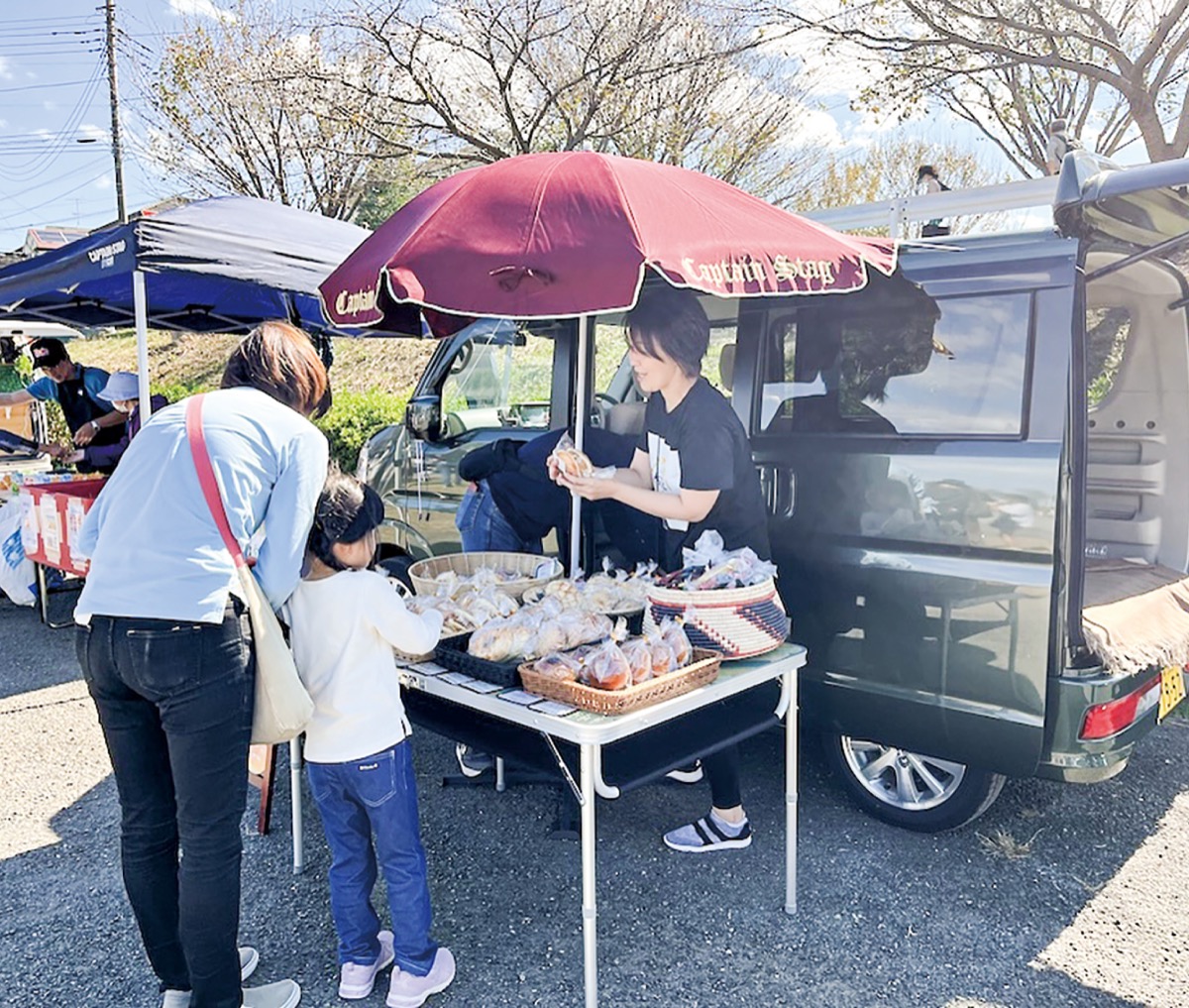 地元のフリマで交流を