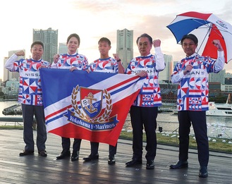 (左から）古谷田市長、山中市長、喜田選手、上地市長、中山代表