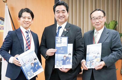 （左から）七理さん、坂井大臣、志村さん