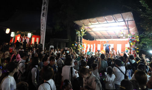 来場者でにぎわった昨年の宵宮